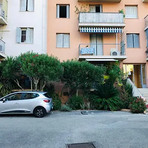 Bel - 50m2 A 7 Minutes Du Centre Au Calme Appartement